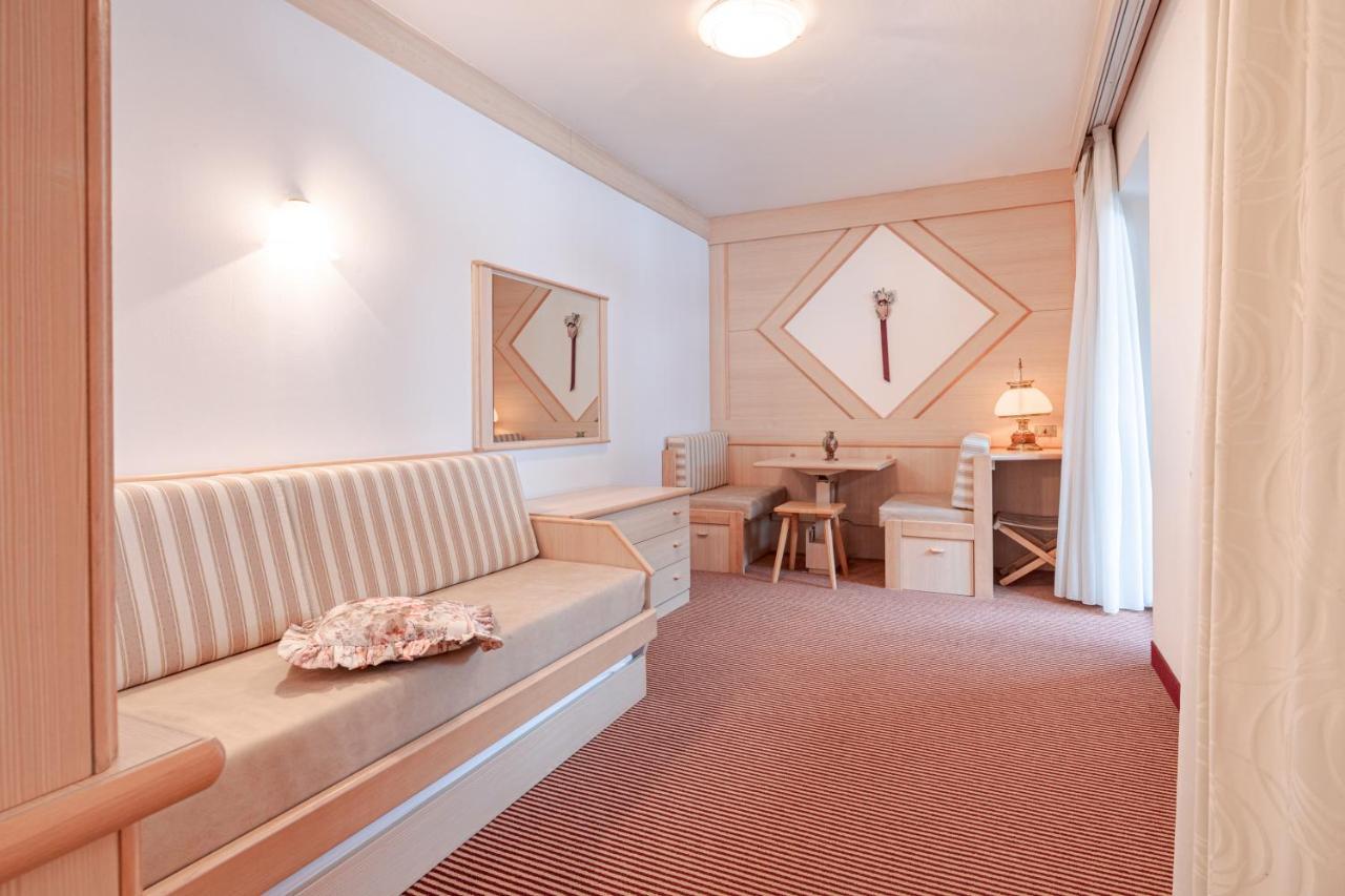 Hotel Foresta Моэна Экстерьер фото