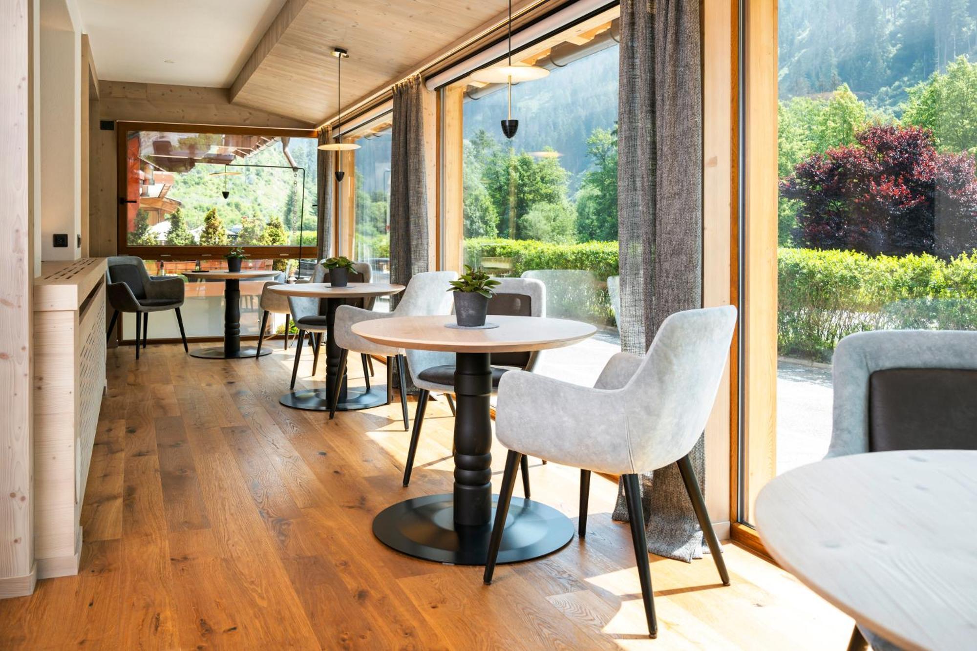 Hotel Foresta Моэна Экстерьер фото