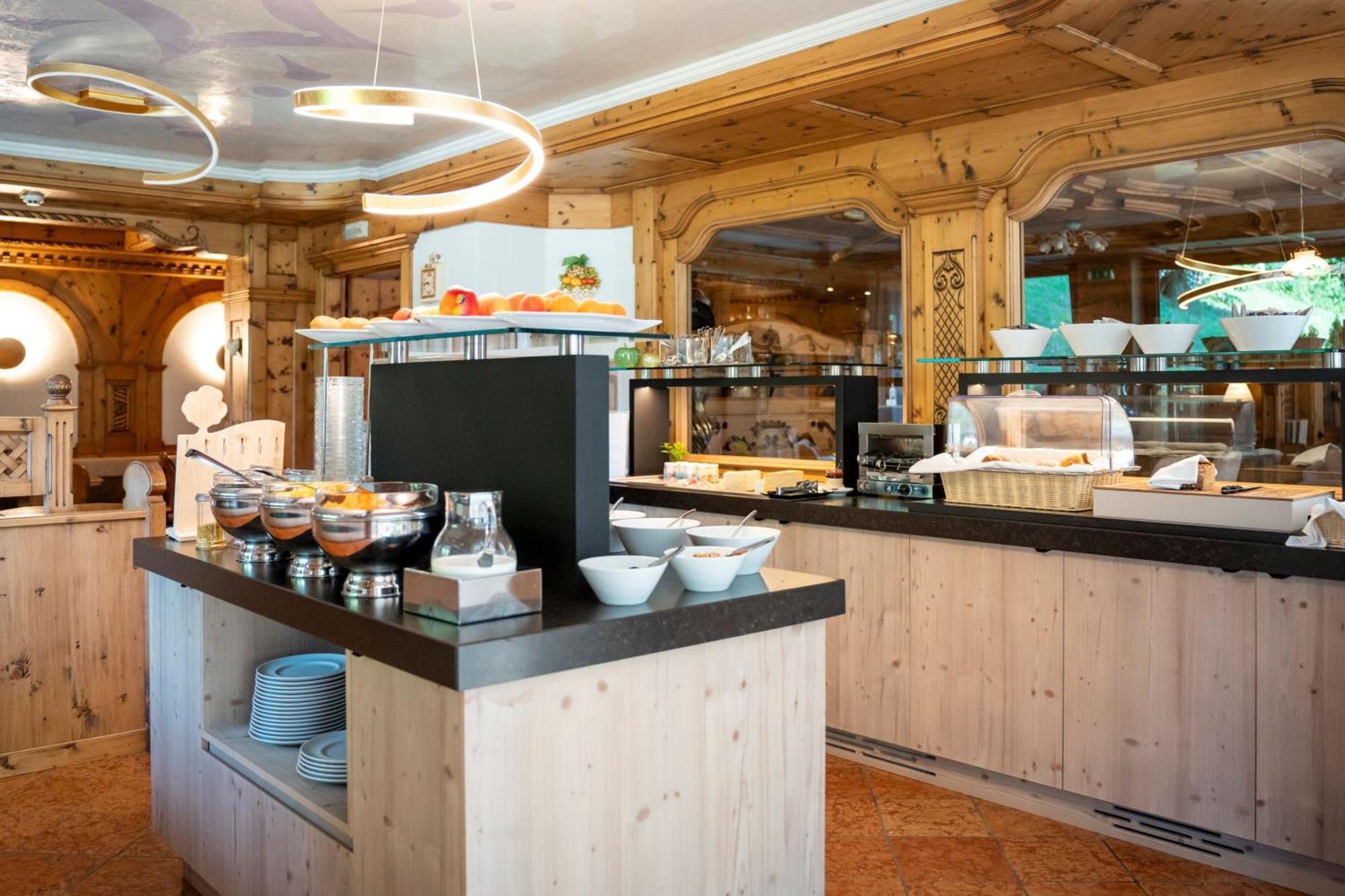 Hotel Foresta Моэна Экстерьер фото