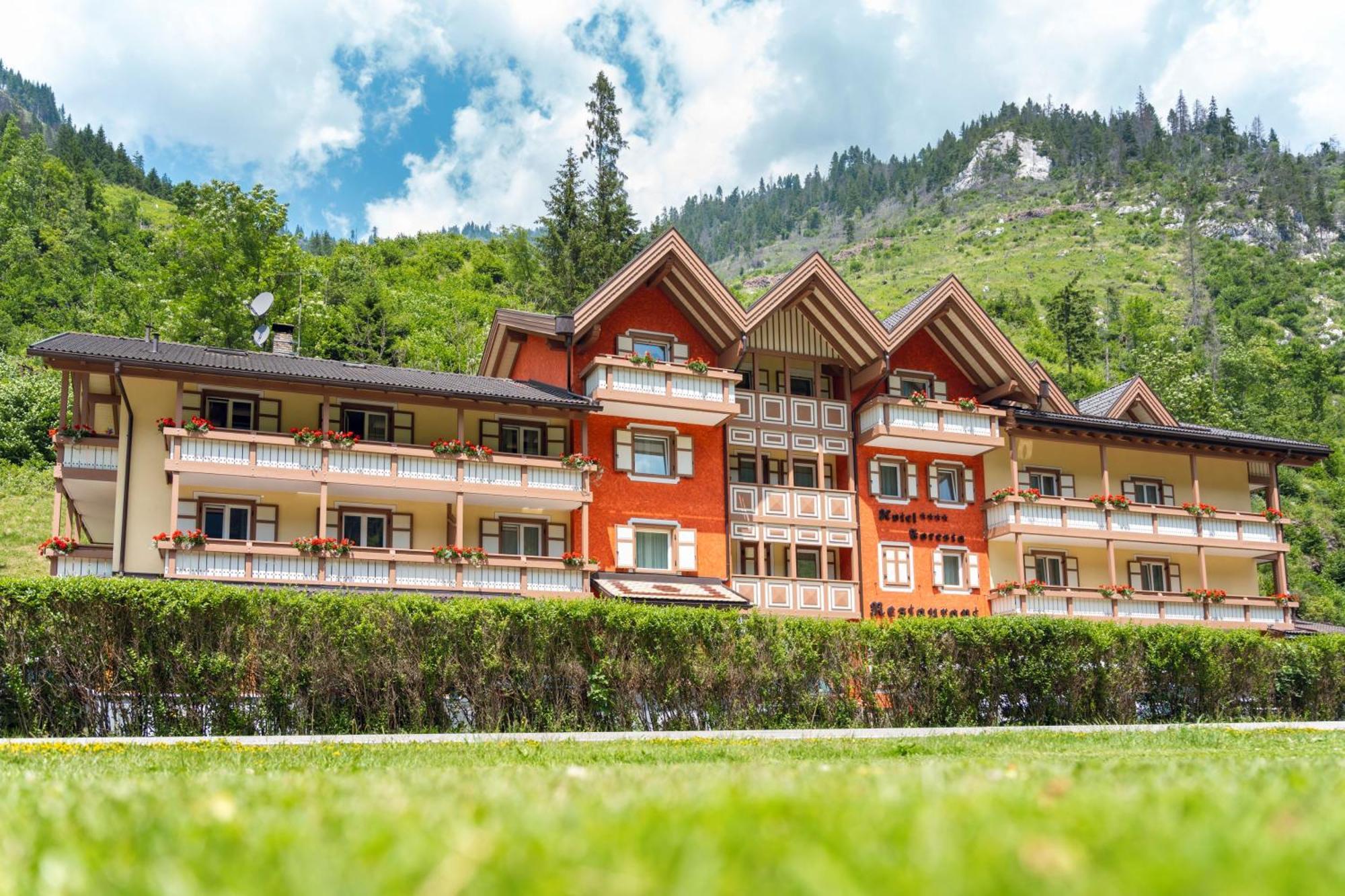 Hotel Foresta Моэна Экстерьер фото
